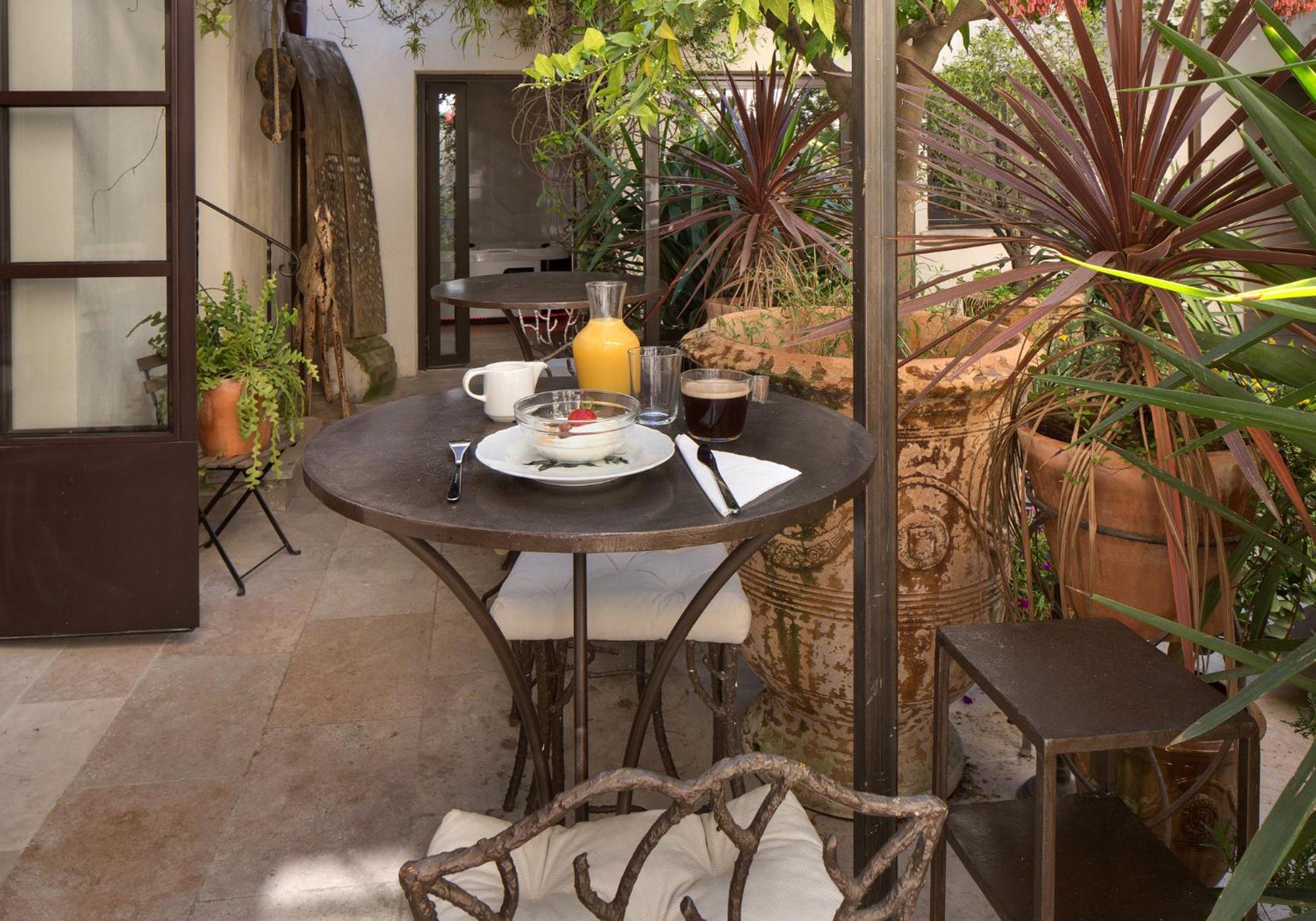 La Maison Des Augustins 4 Stars Spa Et Fitness Αβινιόν Δωμάτιο φωτογραφία