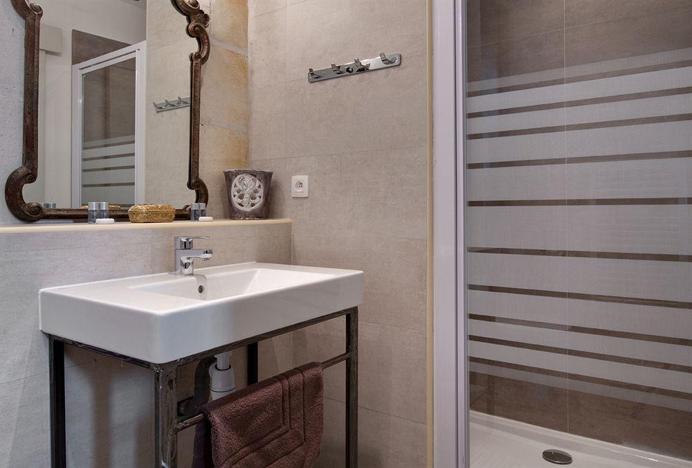 La Maison Des Augustins 4 Stars Spa Et Fitness Αβινιόν Εξωτερικό φωτογραφία