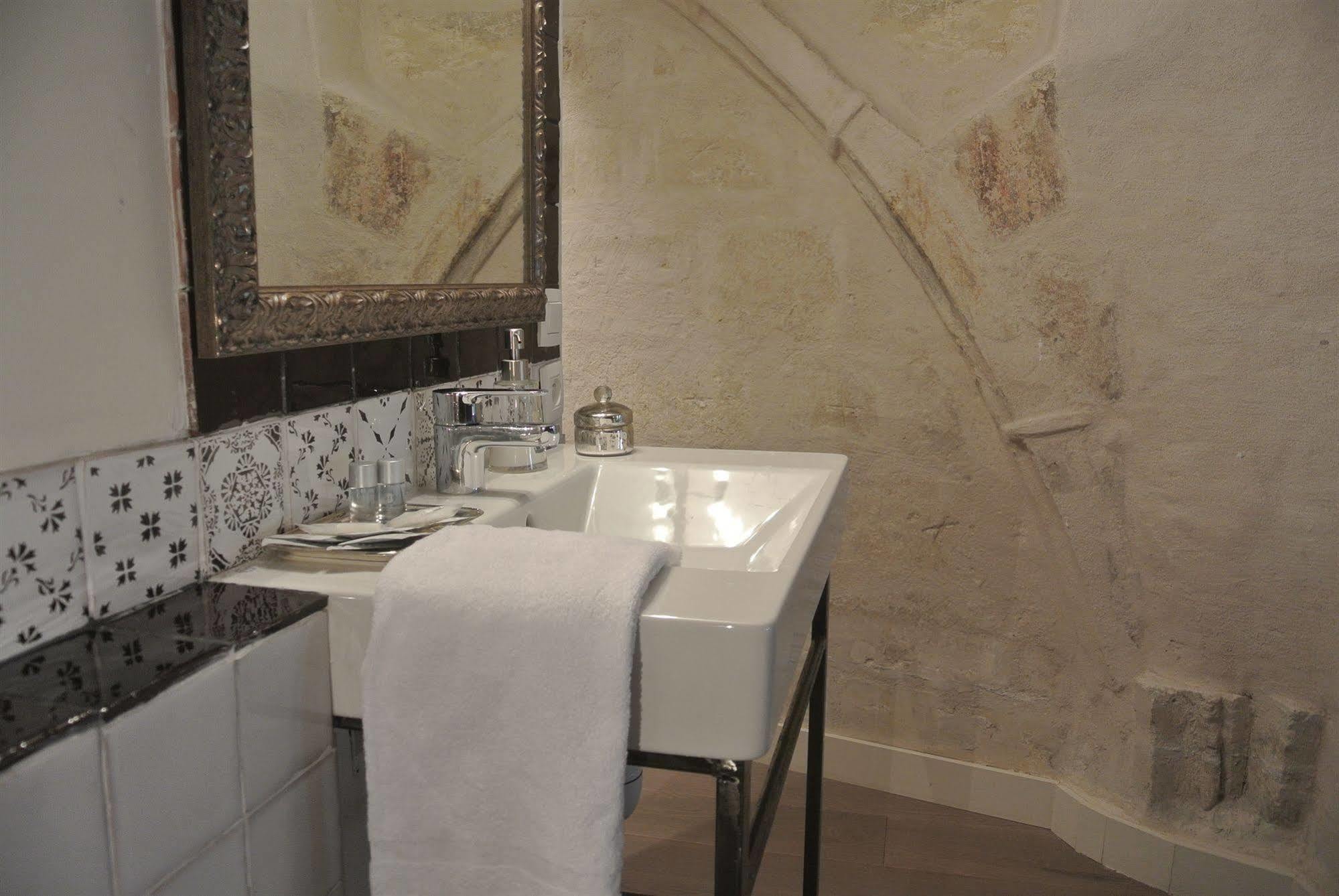 La Maison Des Augustins 4 Stars Spa Et Fitness Αβινιόν Εξωτερικό φωτογραφία